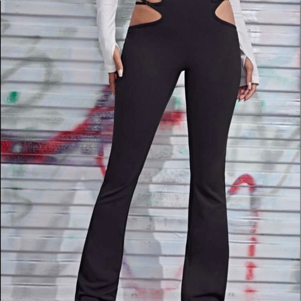 Low Cut Pants